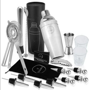 NWT 19 piece bar tending stainless steel kit​